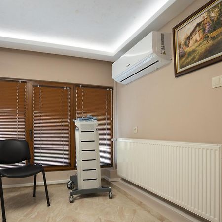 Hotel Velista Voneshta Voda Bagian luar foto