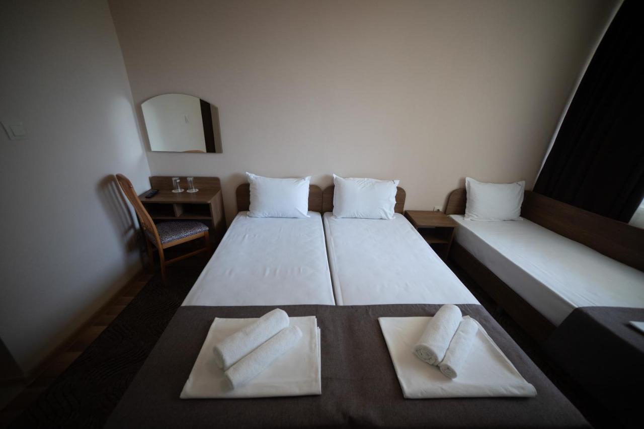 Hotel Velista Voneshta Voda Bagian luar foto