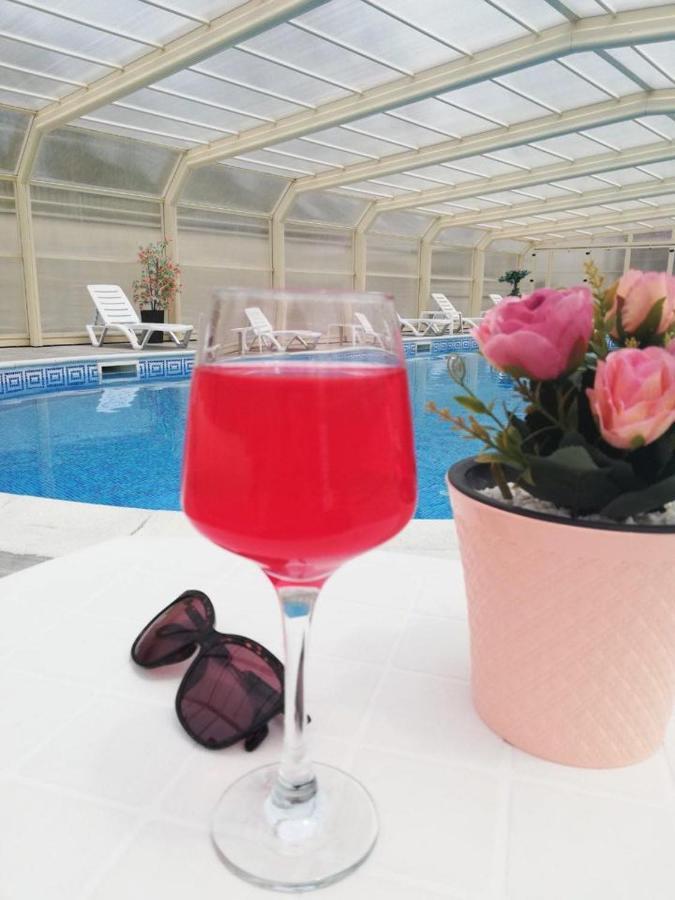 Hotel Velista Voneshta Voda Bagian luar foto